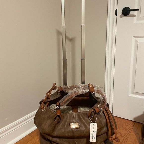 Simply Noelle Matching Carry on and Purse - Picture 4 of 8